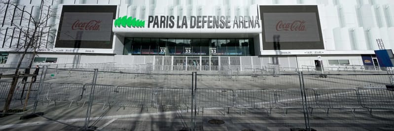 Barrière devant al defense arena