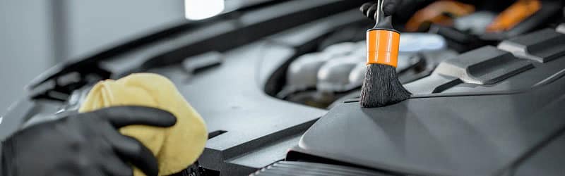 Nettoyage des plastiques moteur